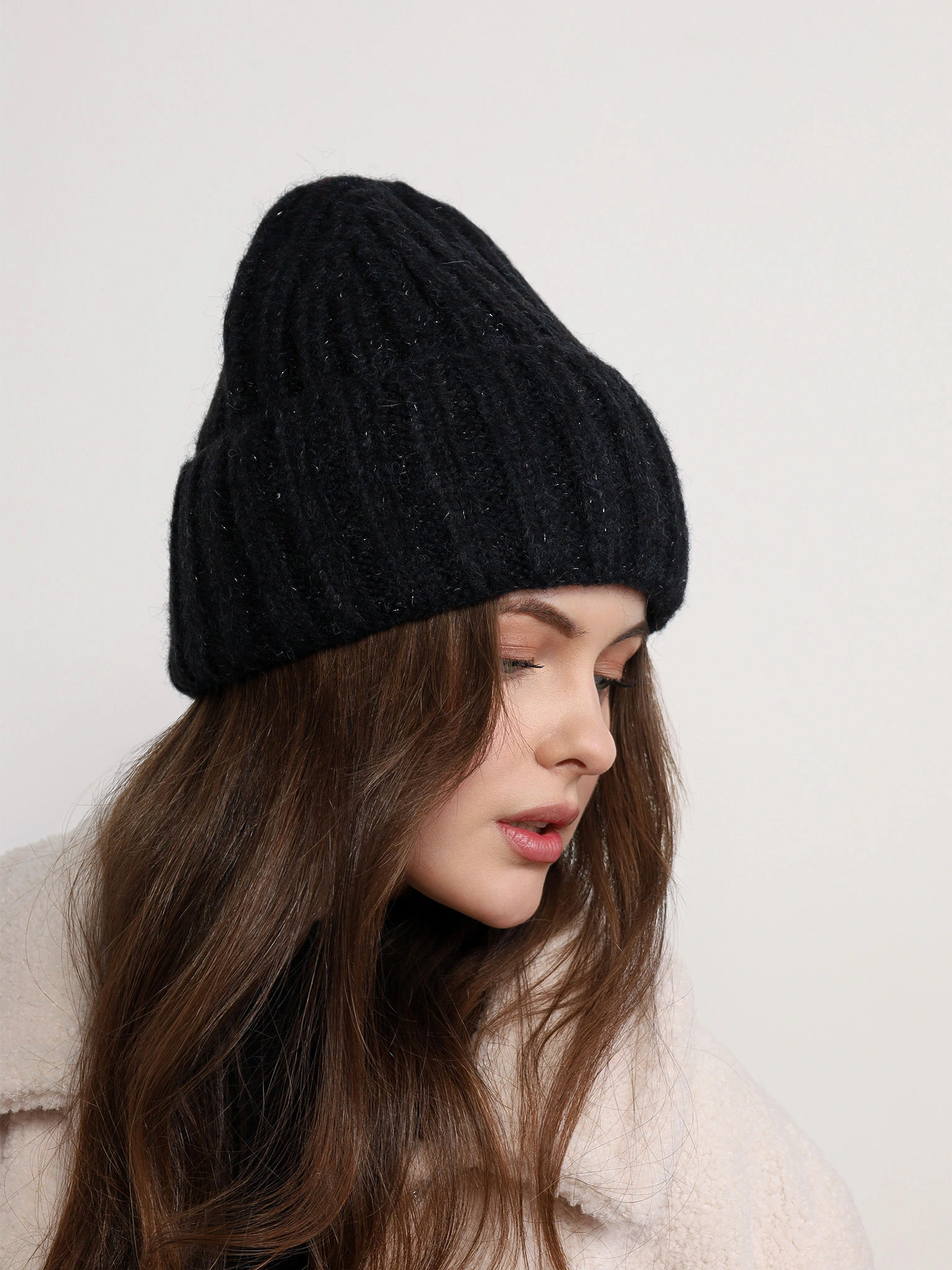 Шапка-бини из смесовой шерсти альпаки с отворотом в ассортименте